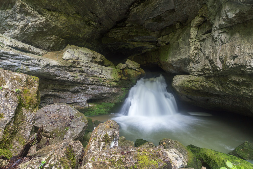 SWS gefiltertes Wasser aus dem Wasserfiltersystem ist pure Energie